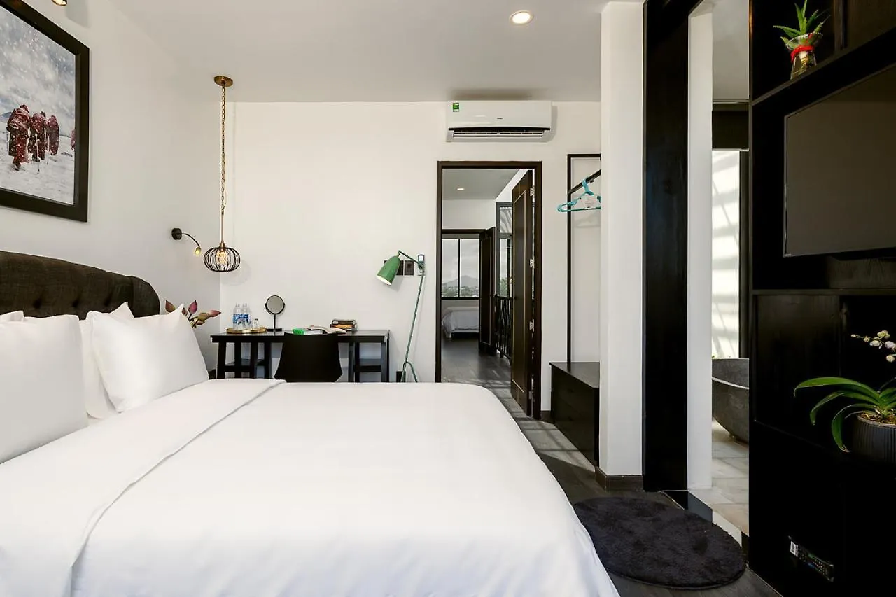 Samaya House ! Entire River House, Inside Euro Village Da Nang. Villa
